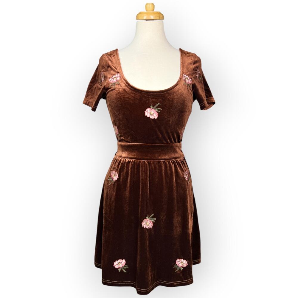 Honey Belle Womens Dress Embroidered Floral Velvet Sz Small Summer Festival Boho